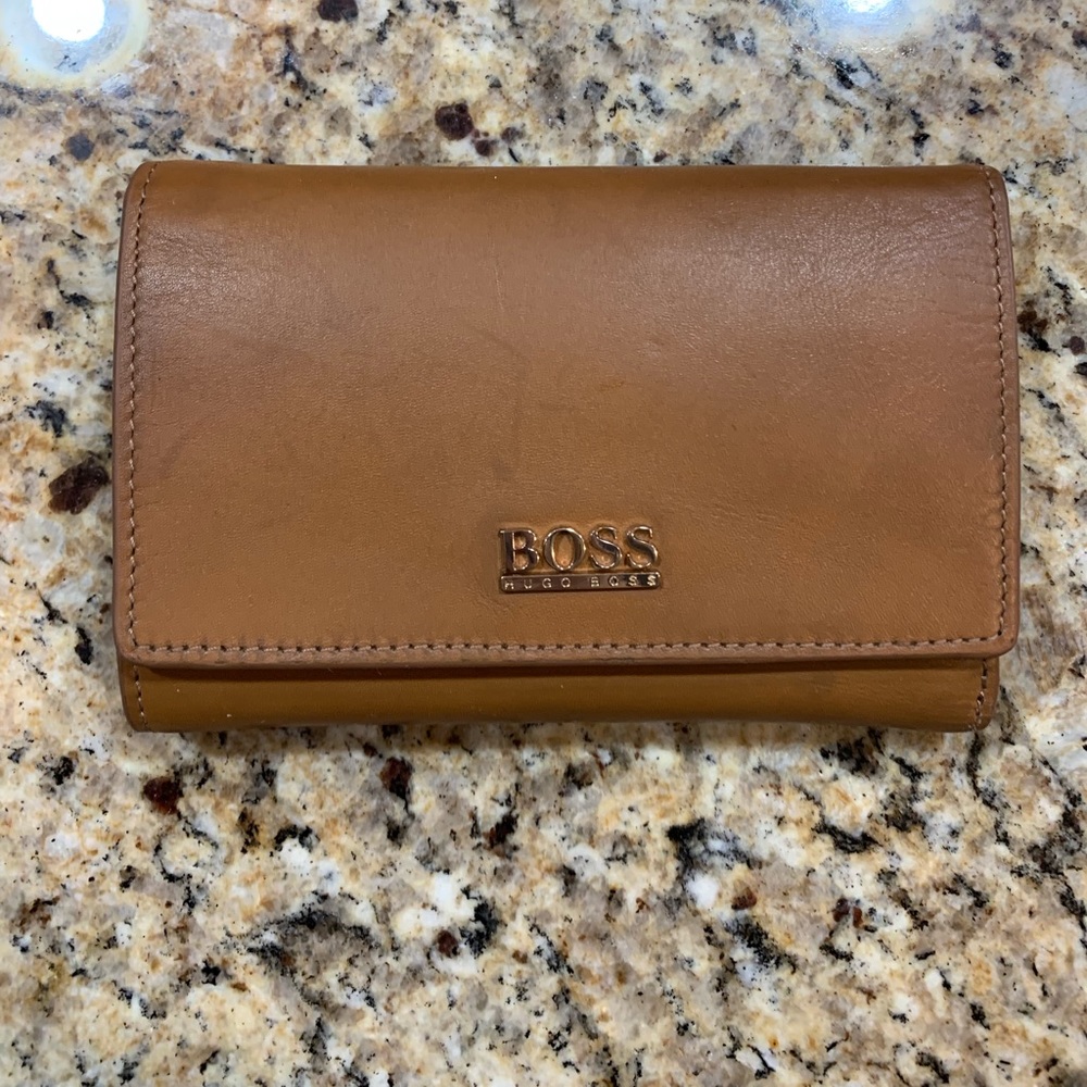 Folding tan Hugo Boss wallet used a few times